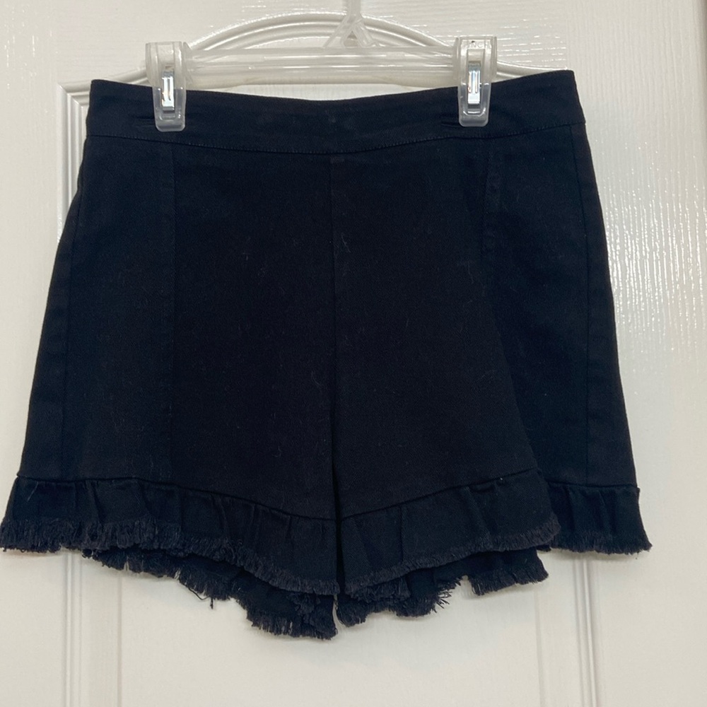 Peach Love California Black Ruffle Hem Shorts